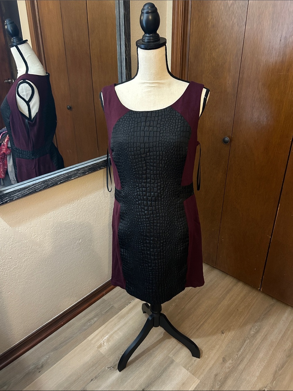 Gianni Bini Burgundy and Black Textured Sheath Dress